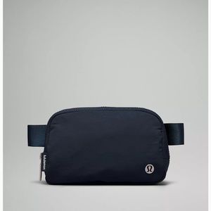 NWT Lululemon Navy Everywhere Belt Bag 1L